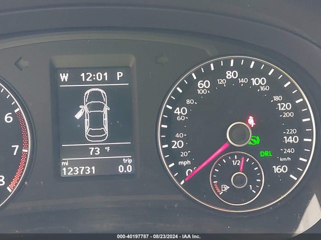 1VWBP7A32EC004852 Volkswagen Passat 2.5l Se