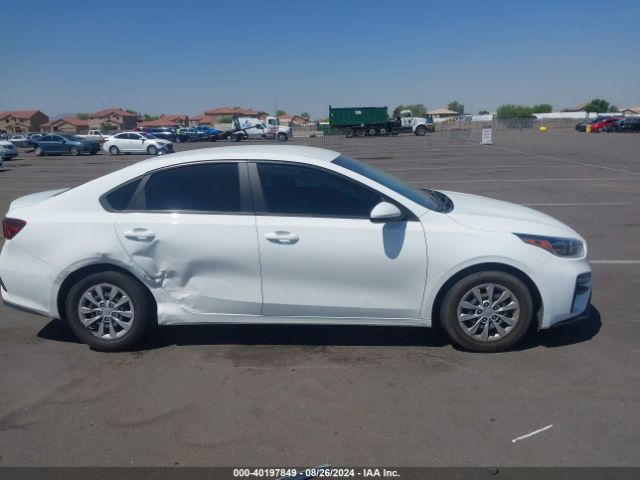 3KPF24AD4ME391485 KIA FORTE FE
