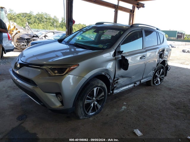 Toyota Rav4 Xle 2018 2T3RFREVXJW736732 Image 2