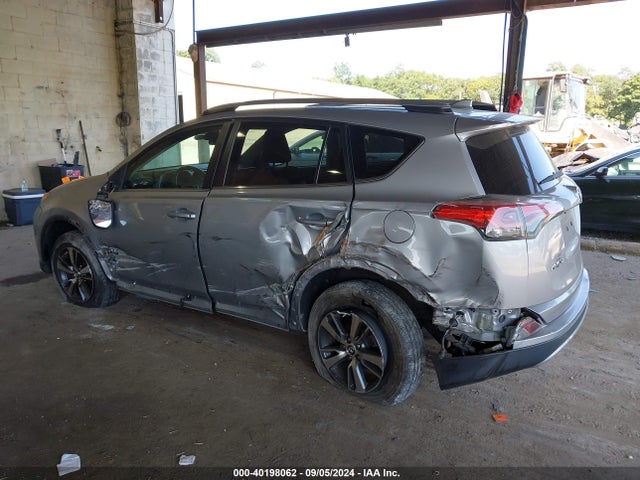 Toyota Rav4 Xle 2018 2T3RFREVXJW736732 Image 3