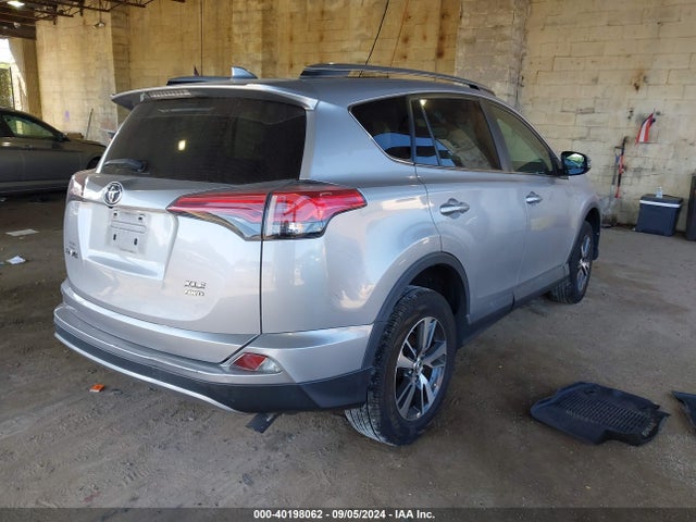 Toyota Rav4 Xle 2018 2T3RFREVXJW736732 Image 4