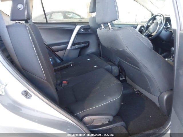 Toyota Rav4 Xle 2018 2T3RFREVXJW736732 Image 8