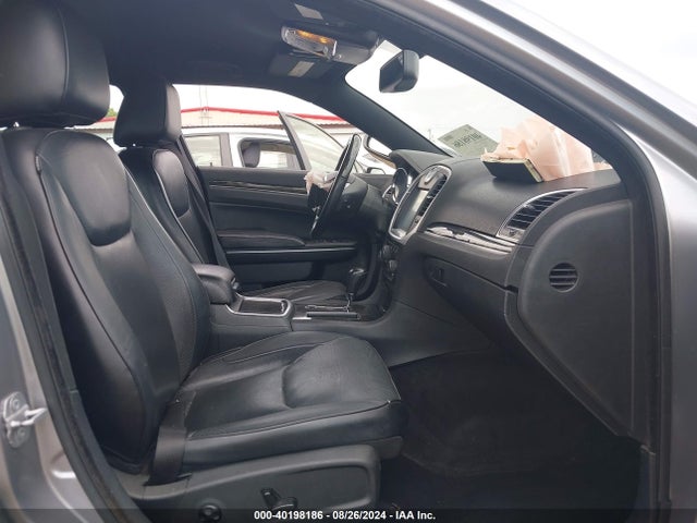2C3CCAKT5EH100961 Chrysler 300c Awd
