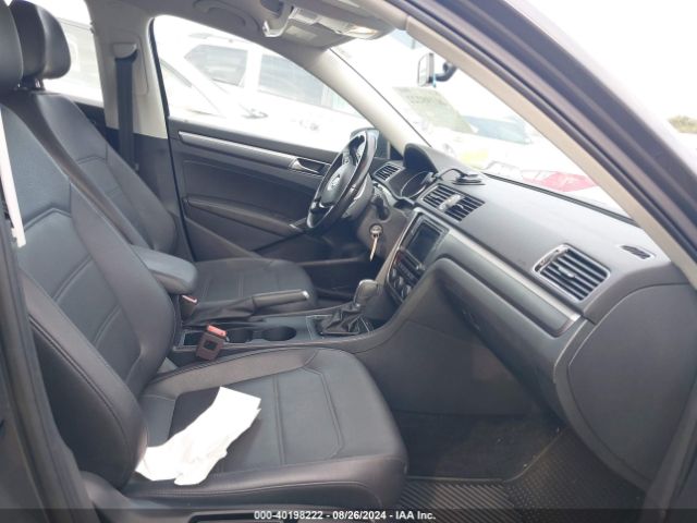 1VWDT7A32HC078362 Volkswagen Passat 1.8t R-line
