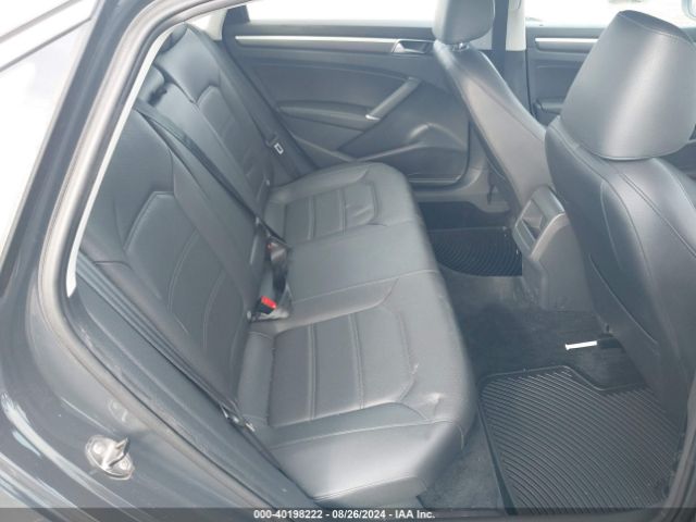 1VWDT7A32HC078362 Volkswagen Passat 1.8t R-line