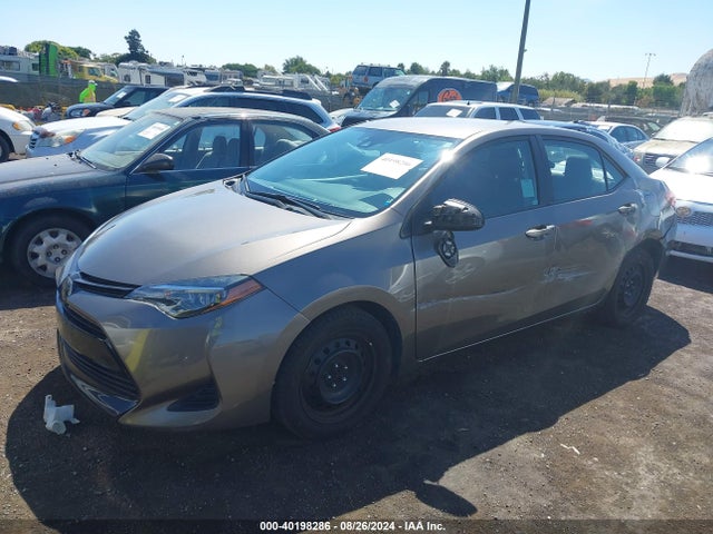 Toyota COROLLA LE 2019 2T1BURHE7KC211061 Image 2