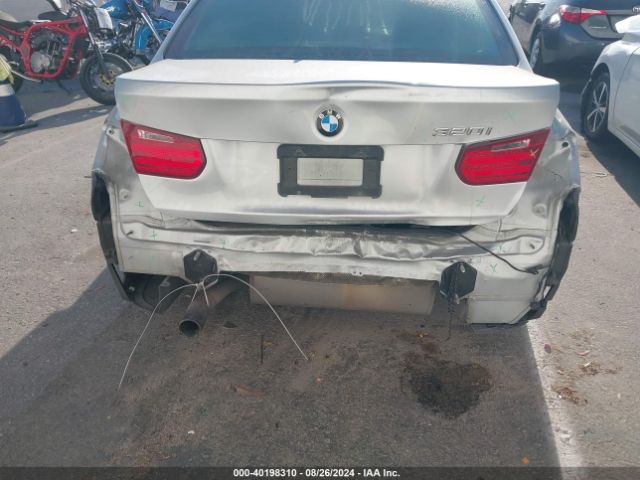 WBA3B1G5XFNT64739 BMW 320i