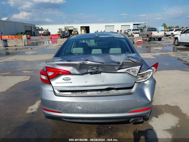 Hyundai SONATA SE 2015 5NPE24AF5FH156752 Image 16