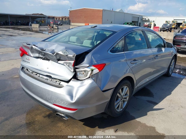 Hyundai SONATA SE 2015 5NPE24AF5FH156752 Image 4