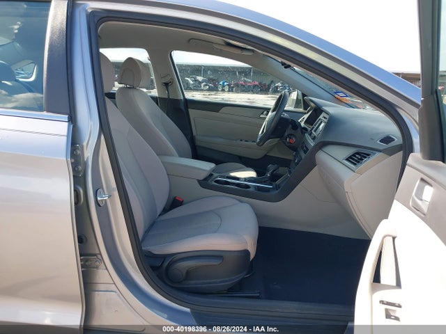 Hyundai SONATA SE 2015 5NPE24AF5FH156752 Image 5