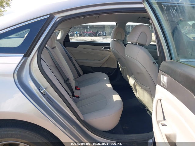 Hyundai SONATA SE 2015 5NPE24AF5FH156752 Image 8