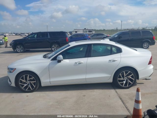 7JR102FK1LG037158 Volvo S60 T5 Momentum