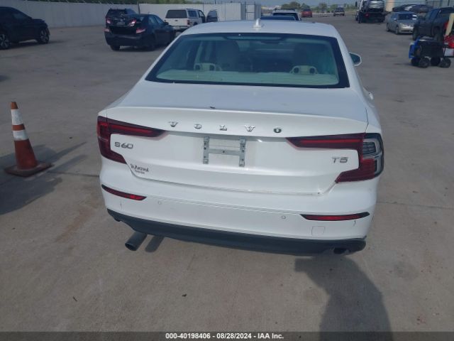 7JR102FK1LG037158 Volvo S60 T5 Momentum