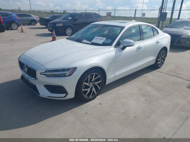 7JR102FK1LG037158 Volvo S60 T5 Momentum