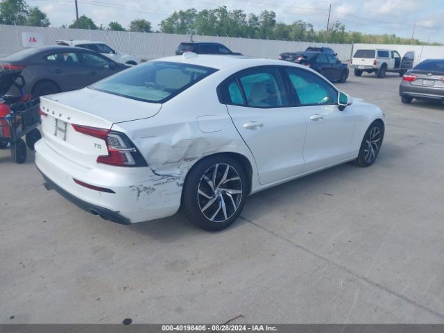 7JR102FK1LG037158 Volvo S60 T5 Momentum