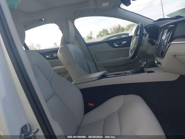 7JR102FK1LG037158 Volvo S60 T5 Momentum