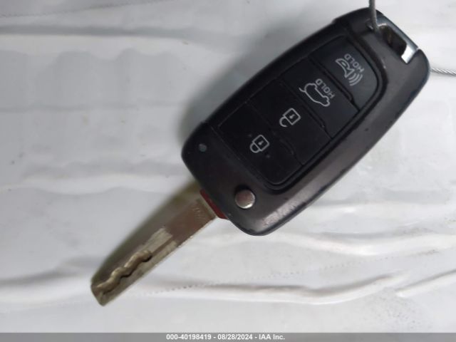 5NMS23AD0KH079890 Hyundai Santa Fe Se