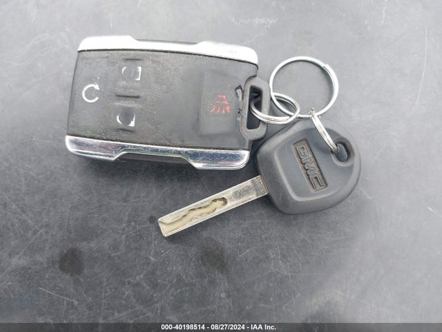 1GTG6EEN3K1158277 GMC Canyon Denali