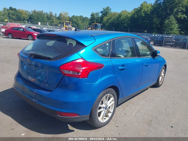 Ford FOCUS SE 2015 1FADP3K26FL270893 Image 4