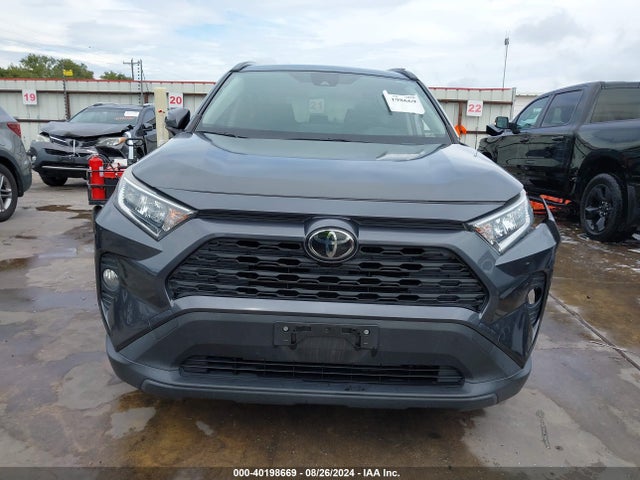 Toyota Rav4 Xle 2019 JTMW1RFV0KD504008 Image 13
