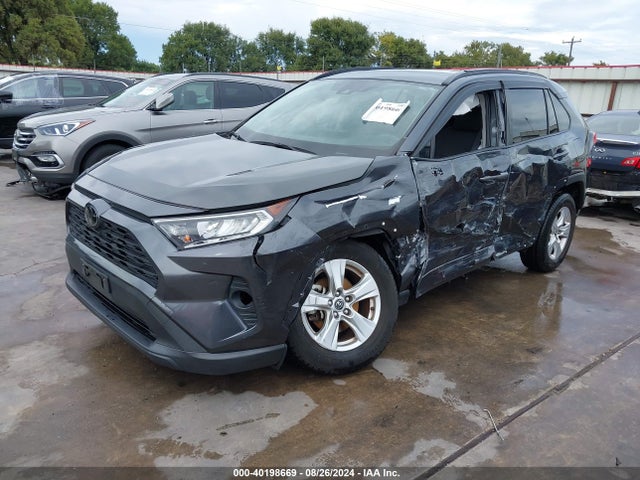 Toyota Rav4 Xle 2019 JTMW1RFV0KD504008 Image 2