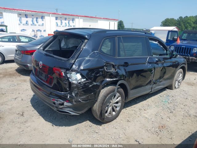 3VV1B7AX8JM021388 Volkswagen Tiguan 2.0t S