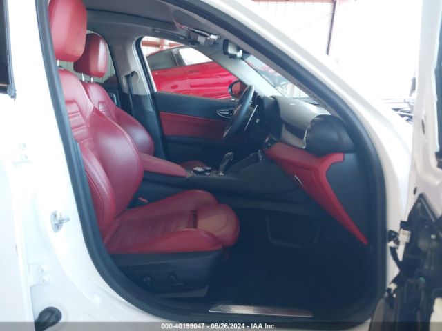 ZARFAMBN5K7602996 Alfa Romeo Giulia Ti Sport Rwd