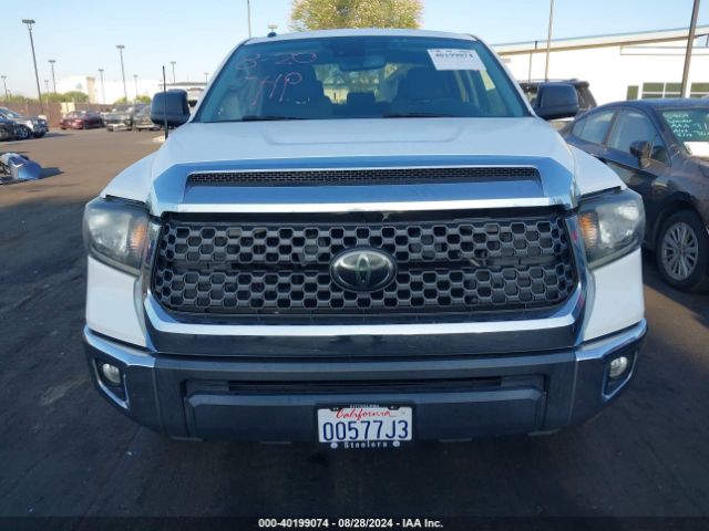5TFEY5F18JX232561 Toyota Tundra Sr5 5.7l V8