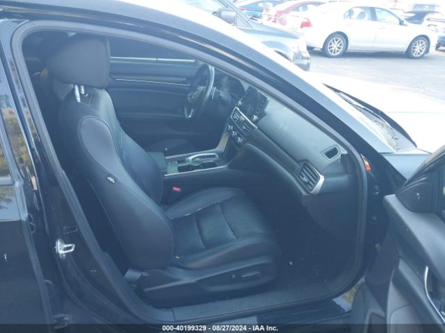 1HGCV2F92KA008003 Honda Accord Touring 2.0t
