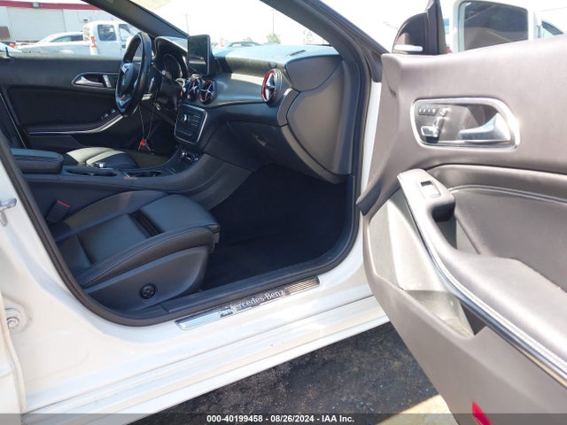 WDDSJ4EB7GN303674 Mercedes-Benz CLA 250