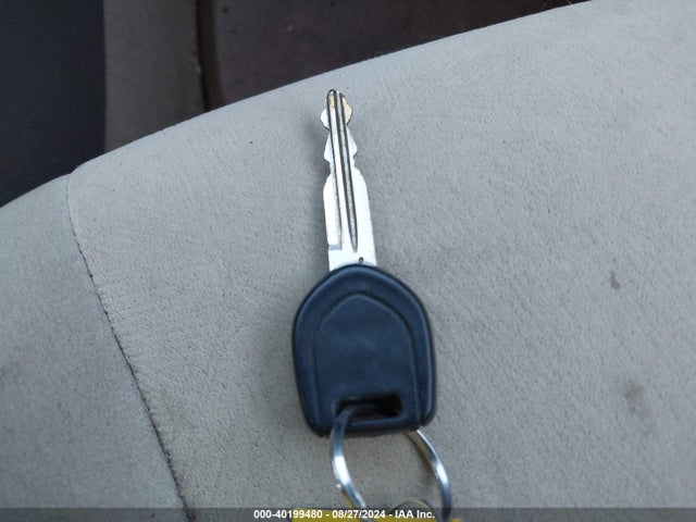 2001 MITSUBISHI MONTERO JA4MW31RX1J022527 Photo 10