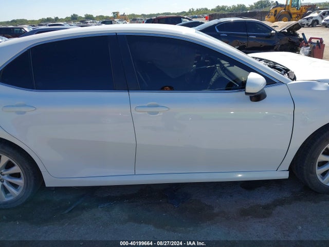 Toyota CAMRY LE 2018 4T1B11HK5JU607972 Image 13