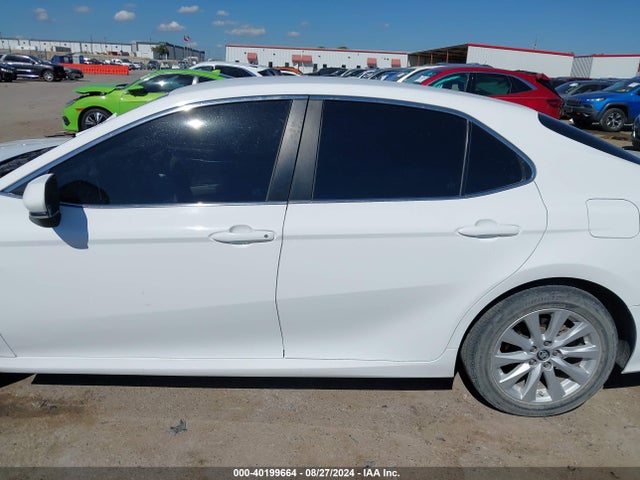 Toyota CAMRY LE 2018 4T1B11HK5JU607972 Image 14