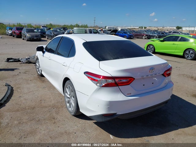 Toyota CAMRY LE 2018 4T1B11HK5JU607972 Image 3