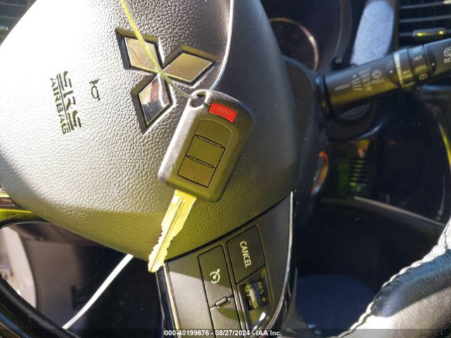 JA4AD2A37HZ048786 Mitsubishi Outlander Es
