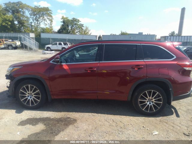 5TDJZRFH7JS859287 Toyota Highlander Se