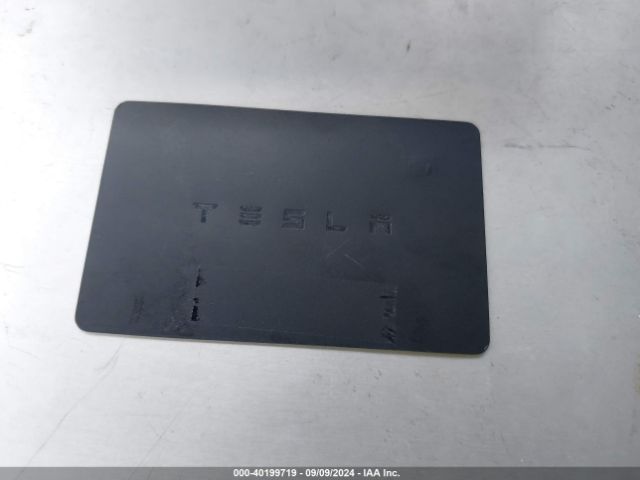 5YJ3E1EAXJF015811 Tesla MODEL 3