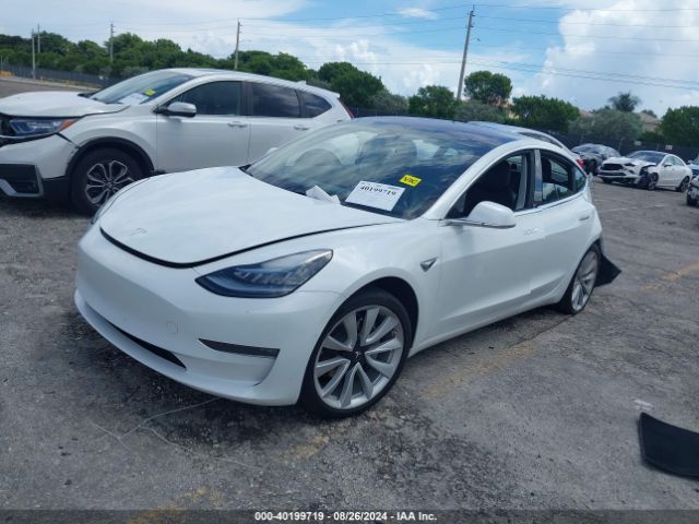 5YJ3E1EAXJF015811 Tesla MODEL 3