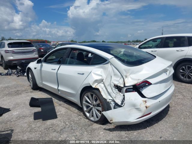 5YJ3E1EAXJF015811 Tesla MODEL 3