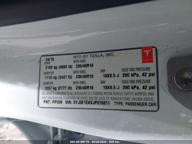 5YJ3E1EAXJF015811 Tesla MODEL 3