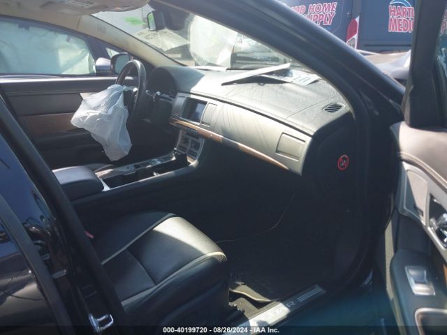 SAJWJ0FFXF8U39530 Jaguar Xf 3.0 Portfolio/3.0 Sport