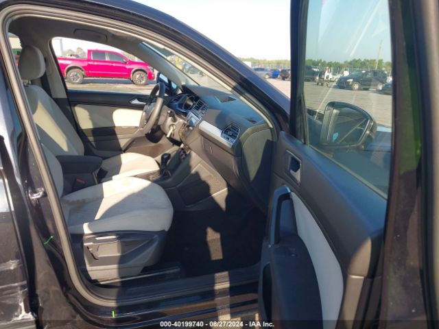 3VV1B7AX6JM022443 Volkswagen Tiguan 2.0t S