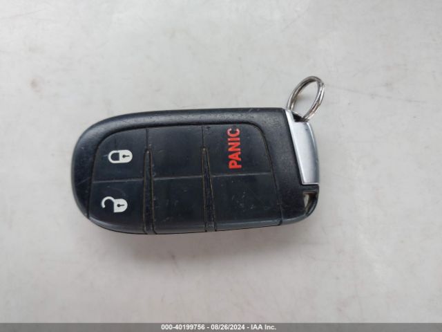 1C4RJEAG0KC555805 Jeep Grand Cherokee Laredo 4x2