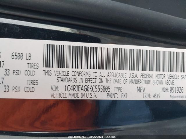 1C4RJEAG0KC555805 Jeep Grand Cherokee Laredo 4x2