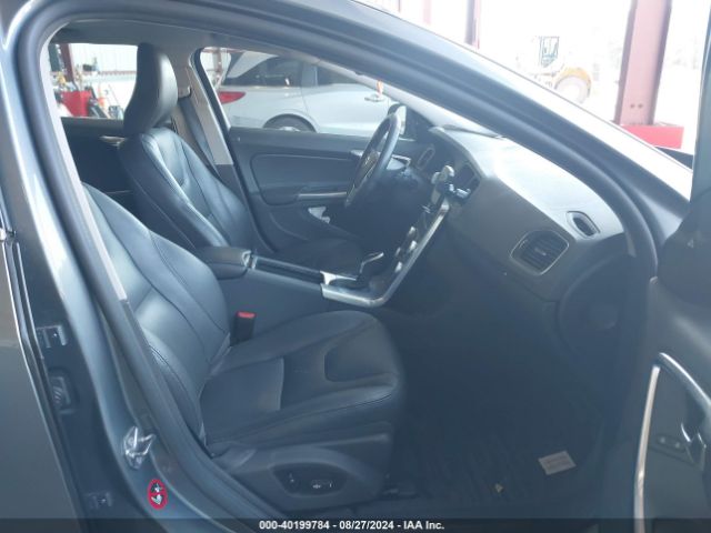 YV140MEK4H1345003 Volvo V60 T5 Premier