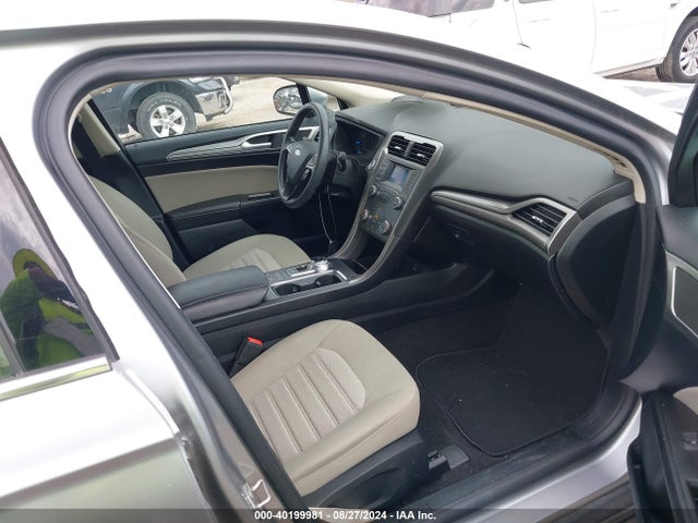 3FA6P0G71LR261687 Ford FUSION S