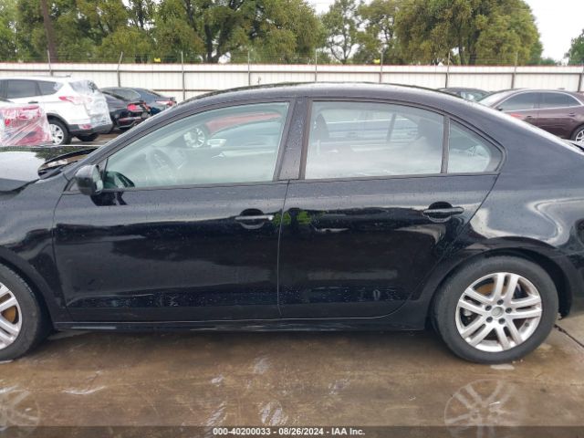 3VW2B7AJ7JM214174 Volkswagen Jetta 1.4t S