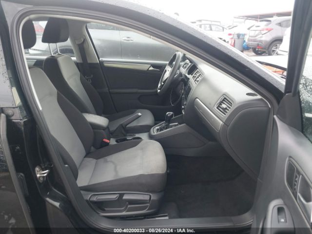 3VW2B7AJ7JM214174 Volkswagen Jetta 1.4t S
