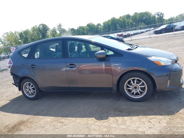 Toyota Prius V Four 2017 JTDZN3EU7HJ074284 Image 13