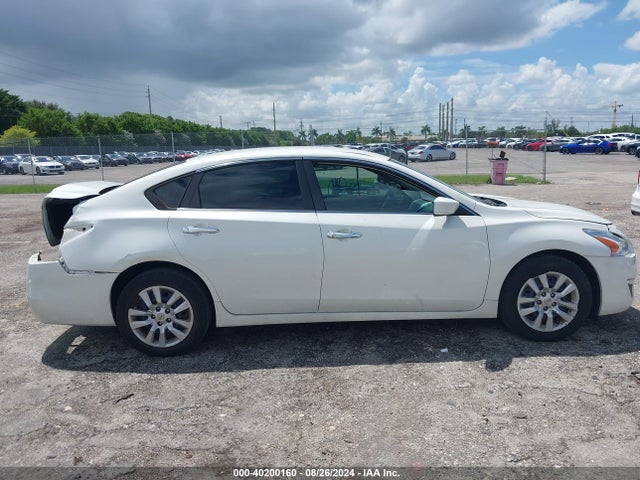 Nissan Altima 2.5 S 2014 1N4AL3AP3EN218426 Image 13